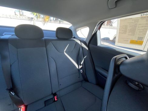 Used 2025 Kia K4 LXS image 39