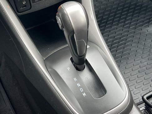 Used 2021 Chevrolet Trax LT w/ LT Convenience Package image 21