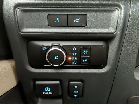 Used 2023 Ford Expedition Limited image 26