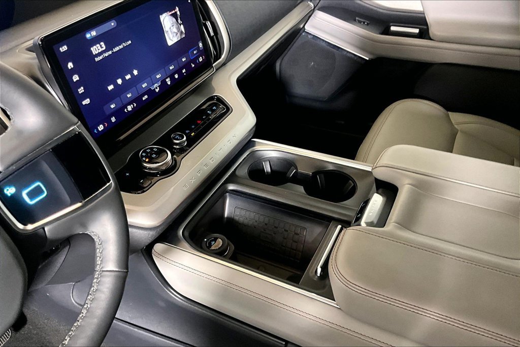 Certified 2025 Ford Expedition Active RWD image 13