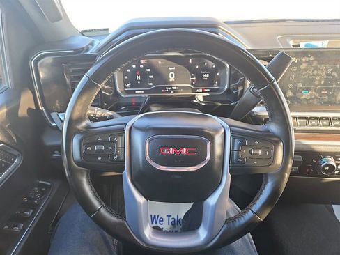 Used 2025 GMC Sierra 1500 SLT image 14