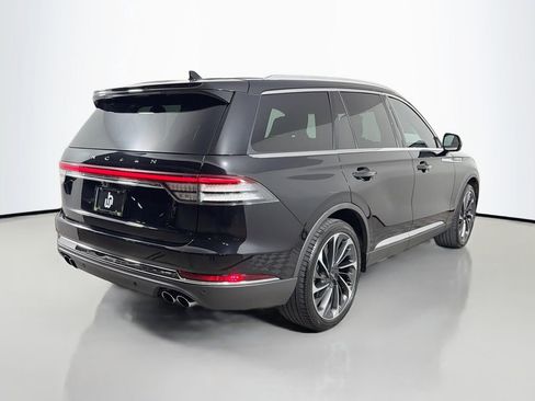 Used 2023 Lincoln Aviator Reserve w/ Equipment Group 201A RWD image 5