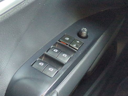 Certified 2019 Toyota Camry SE image 22