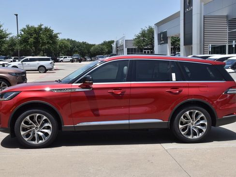 New 2026 Lincoln Aviator Reserve w/ Illumination Package AWD/4WD image 11