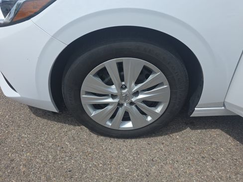 Used 2023 Nissan Sentra S FWD image 26