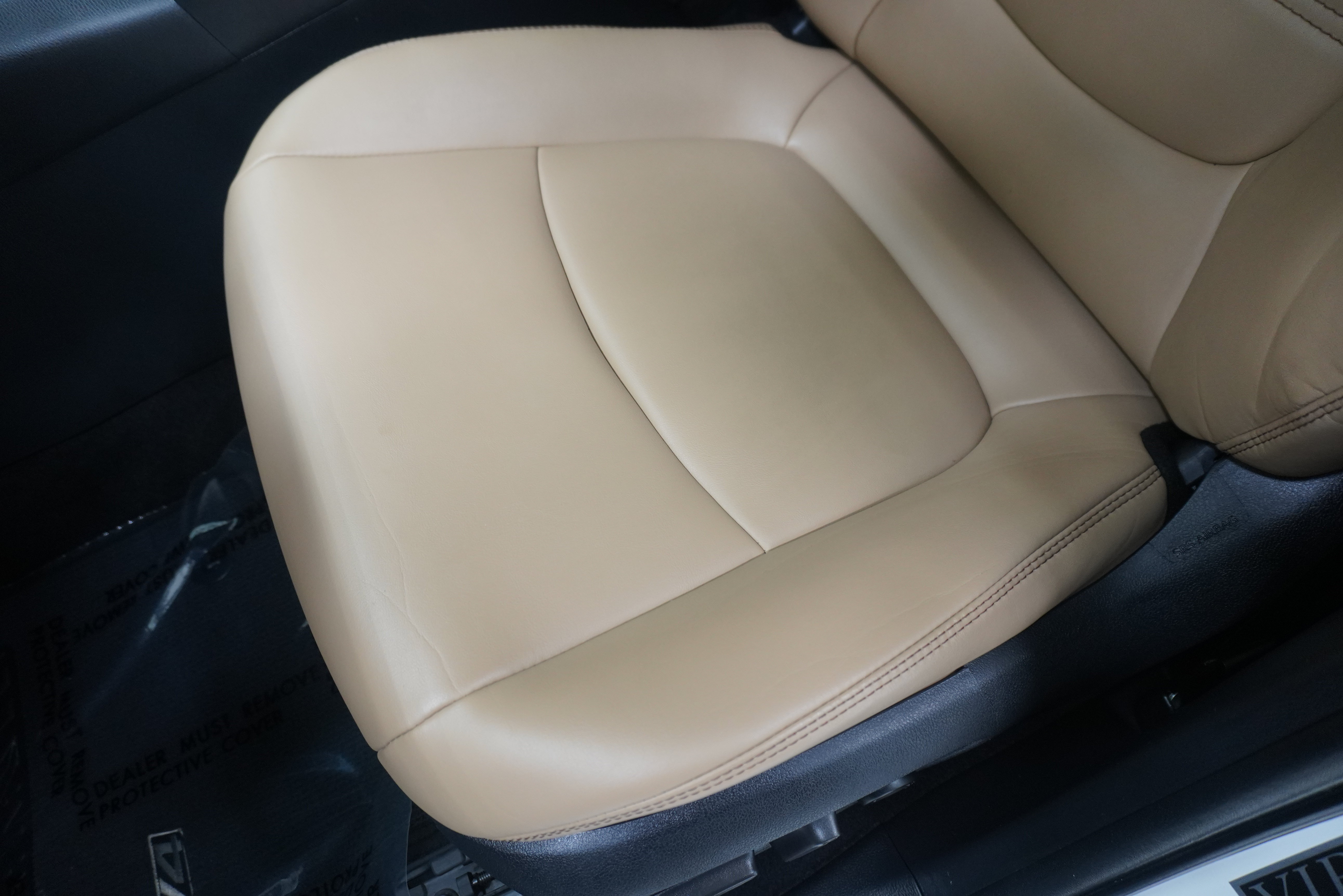 Used 2021 Toyota RAV4 XLE Premium FWD image 12