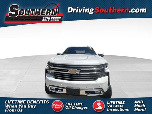 Used 2019 Chevrolet Silverado 1500 High Country w/ Technology Package AWD/4WD image 1