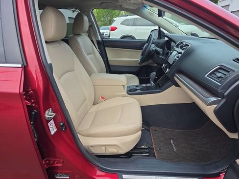 Used 2019 Subaru Outback 2.5i Limited AWD/4WD image 9