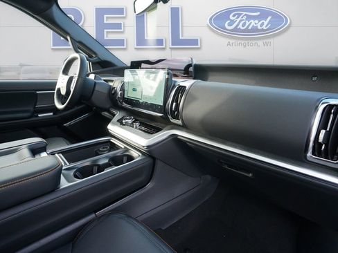 New 2026 Ford Expedition Tremor image 28