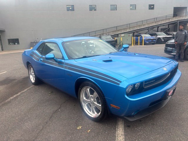 Used 2009 Dodge Challenger R/T RWD image 1