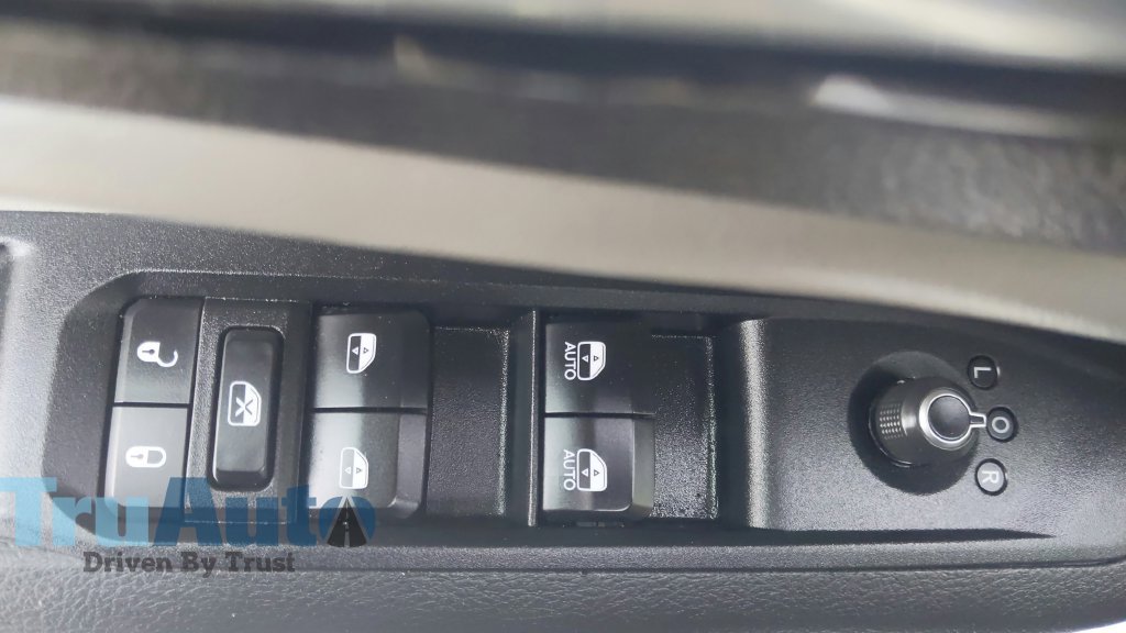 Used 2024 Jeep Compass Limited AWD/4WD image 19