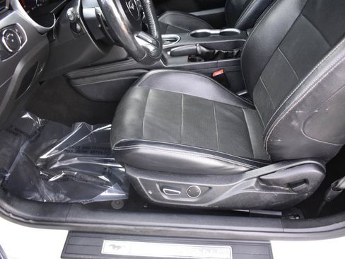 Used 2019 Ford Mustang GT Premium w/ Equipment Group 401A RWD image 25