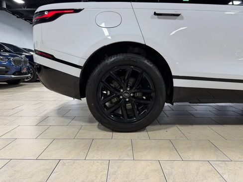 Used 2025 Land Rover Range Rover Velar Dynamic SE AWD/4WD image 37