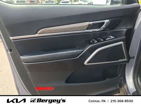 Used 2020 Kia Telluride EX w/ EX Premium Package AWD/4WD image 16