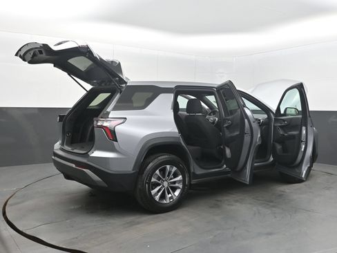 Used 2025 Chevrolet Equinox LT FWD image 49