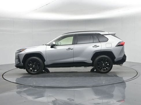 Used 2025 Toyota RAV4 SE AWD/4WD image 29
