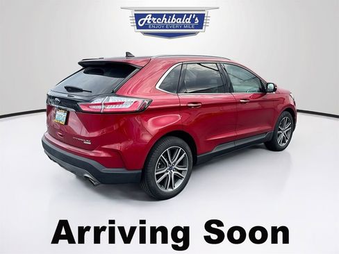 Used 2020 Ford Edge Titanium FWD image 5
