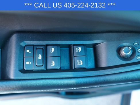 Used 2023 Jeep Grand Cherokee L Laredo image 33