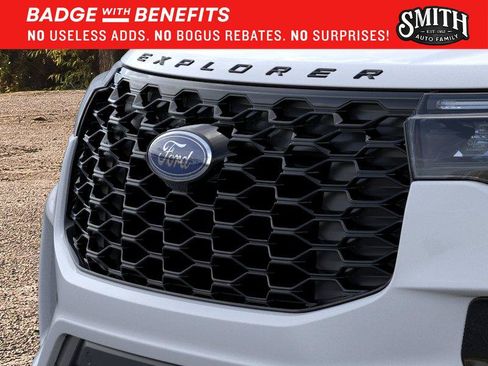 New 2026 Ford Explorer ST-Line w/ Premium Package RWD image 18