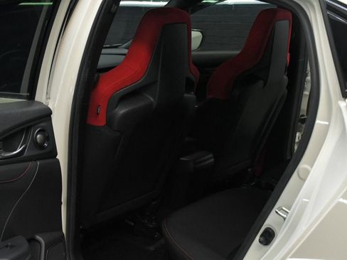 Used 2017 Honda Civic Type R image 37