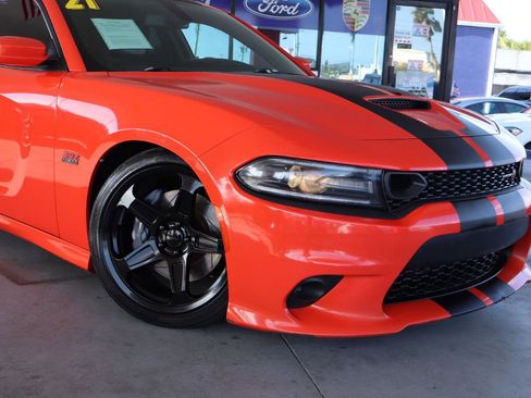 Used 2021 Dodge Charger Scat Pack w/ Plus Group image 2