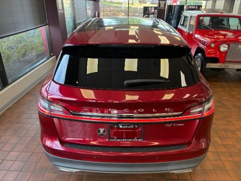 Used 2019 Lincoln Nautilus Reserve AWD/4WD image 13