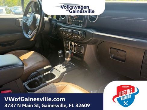 Used 2023 Jeep Wrangler Unlimited Sahara w/ Cold Weather Group AWD/4WD image 11