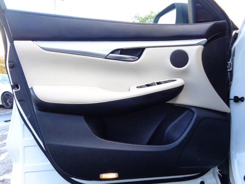 Used 2019 INFINITI QX50 Luxe w/ Cargo Package image 14