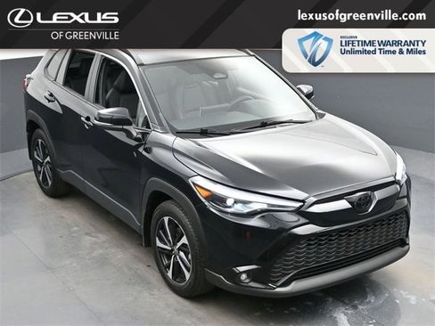 Used 2024 Toyota Corolla Cross XSE image 43