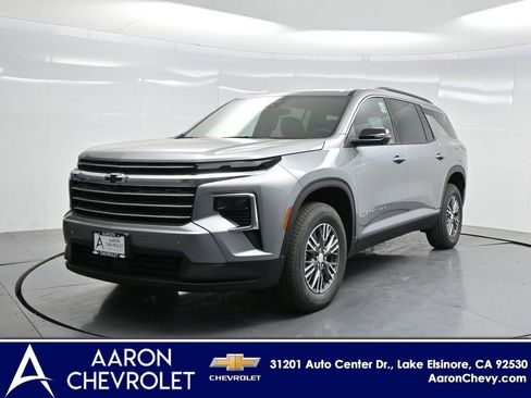 New 2026 Chevrolet Traverse LT w/ Driver Confidence Package image 1