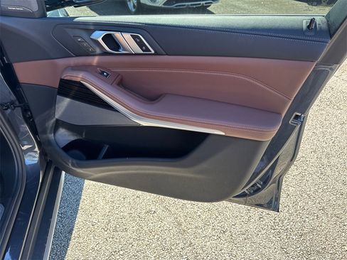 Used 2020 BMW X5 xDrive40i w/ Premium Package image 14