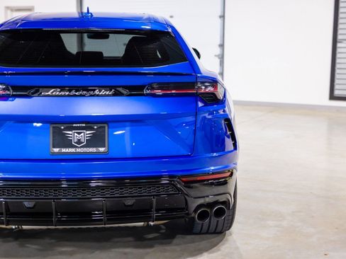 Used 2022 Lamborghini Urus image 13