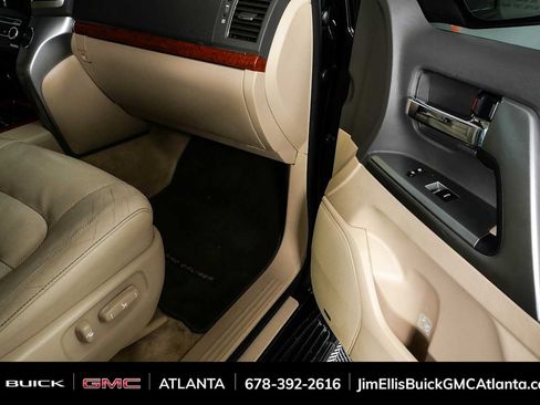 Used 2015 Toyota Land Cruiser AWD/4WD image 26