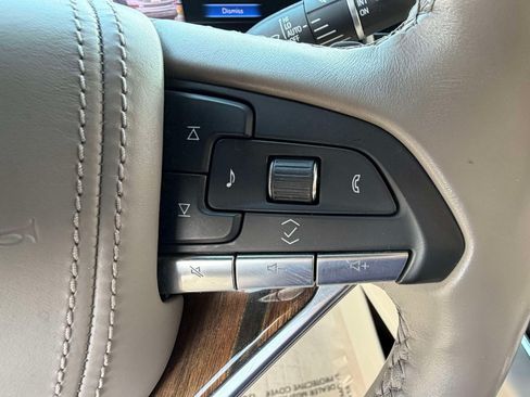 Used 2022 Cadillac Escalade Sport Platinum w/ LPO, ONYX Package AWD/4WD image 13