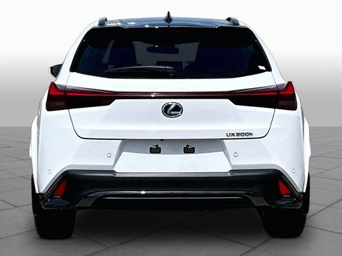 Used 2025 Lexus UX 300h FWD image 5
