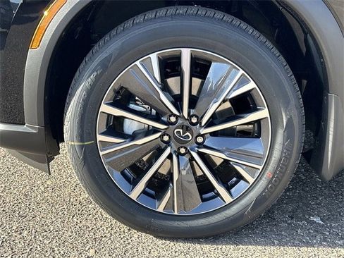 New 2026 INFINITI QX60 Luxe image 10