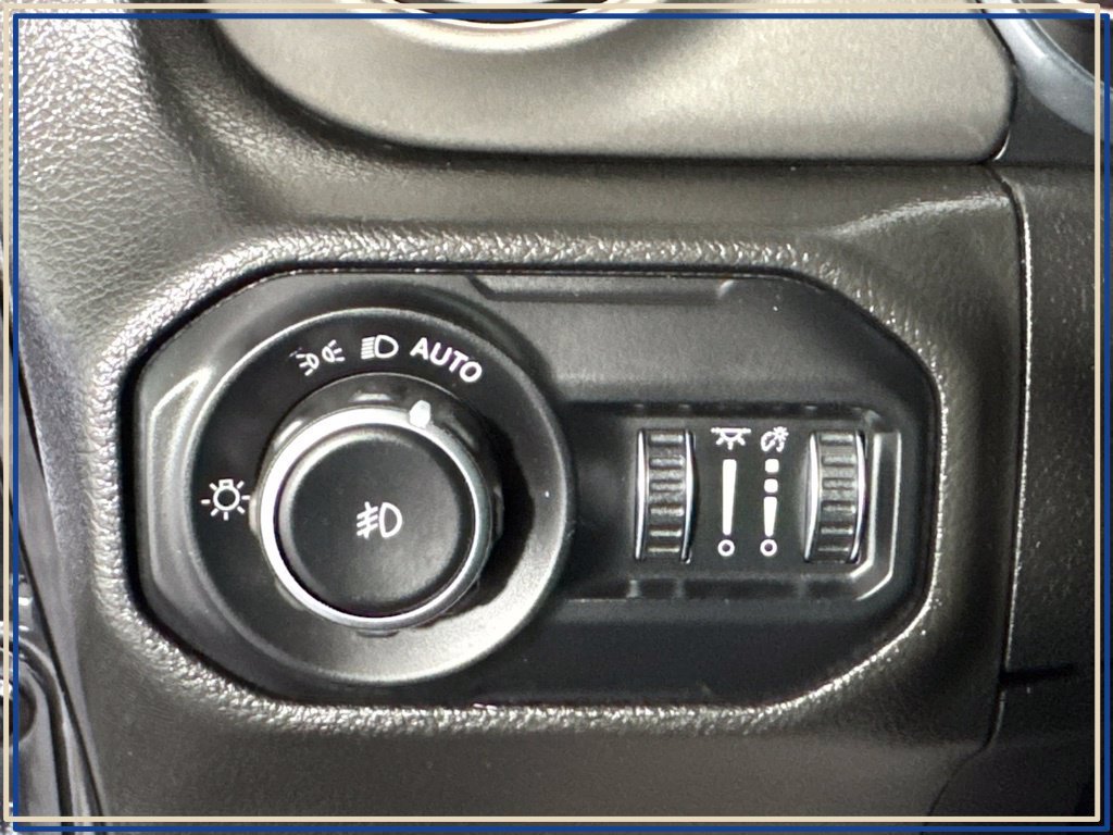Used 2022 Jeep Wrangler Sport AWD/4WD image 24