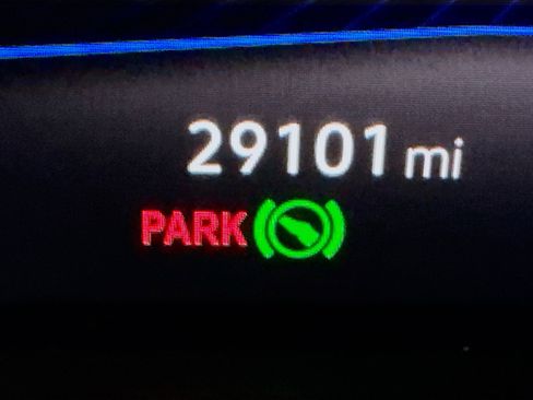 Used 2024 Volkswagen Taos SE image 19