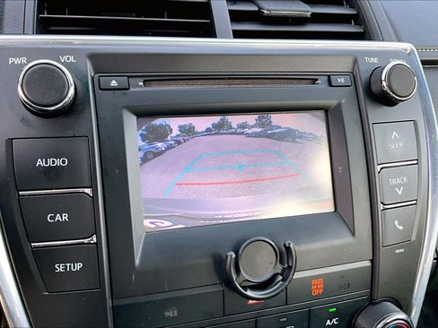 Used 2015 Toyota Camry LE FWD image 26