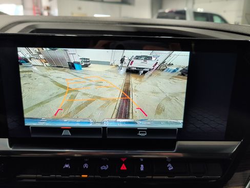 Used 2024 GMC Sierra 1500 Elevation w/ X31 Off-Road Package image 11