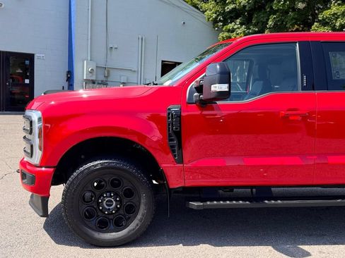 Used 2024 Ford F250 Lariat w/ Black Appearance Package AWD/4WD image 10