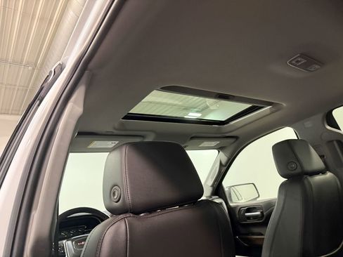 Used 2021 GMC Sierra 1500 SLT image 11