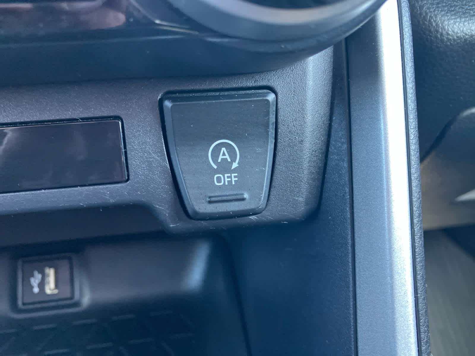 Certified 2025 Toyota RAV4 LE AWD/4WD image 25