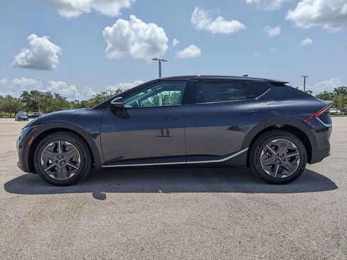 New 2025 Kia EV6 Light RWD image 7