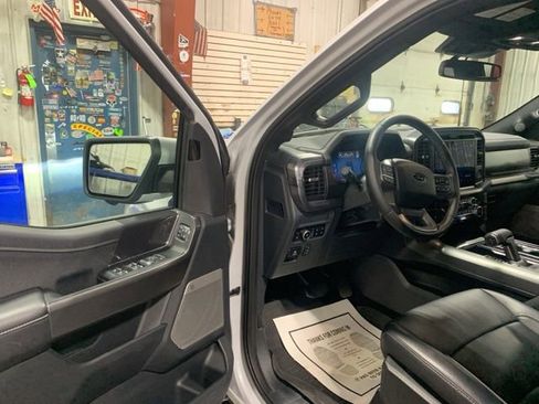 Used 2025 Ford F150 Lariat w/ Equipment Group 501A Mid AWD/4WD image 6