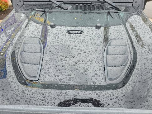 Used 2017 Jeep Wrangler Sahara image 14