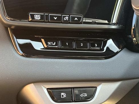 Used 2025 Lexus RX 350 Premium w/ Accessory Package (Z1) FWD image 34