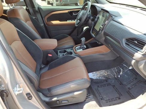 Used 2025 Subaru Forester Touring w/ Popular Package - Touring AWD/4WD image 15