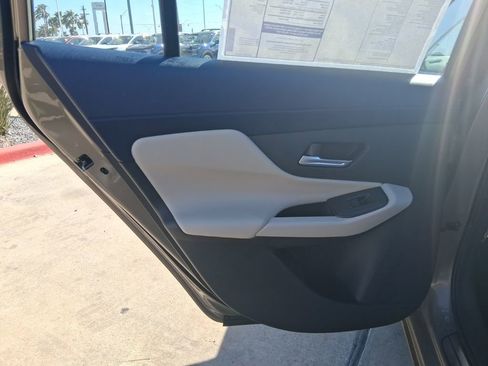New 2026 Nissan Sentra SL w/ Floor Mat Package FWD image 30
