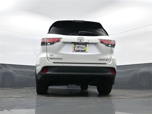 Used 2016 Toyota Highlander Limited Platinum image 27